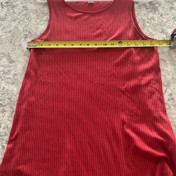 Women’s Old Navy Ribbed Tank Top Medium Dark Red - Picture 8 of 10